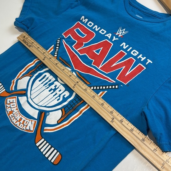 Official Edmonton Oilers x WWE Co-Brand Tee Blue Size Small - Picture 4 of 5